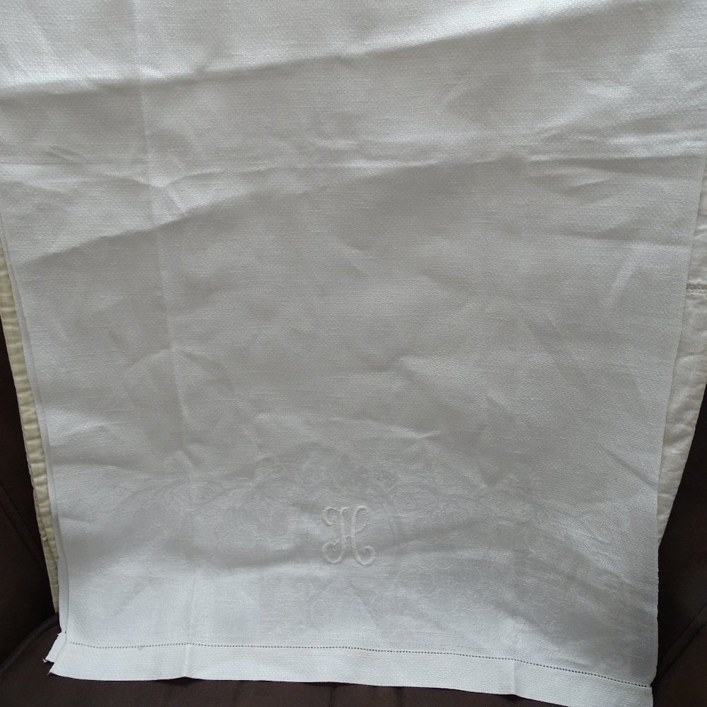 Vintage Pair Damask Irish Linen H Embroidered Towels 17" X 32"